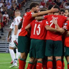 爱游戏体育app-葡萄牙队轻取爱尔兰，小组领先优势巩固()